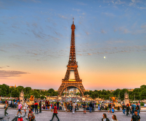 Eiffel Tower Tour & Seine River Sightseeing Cruise